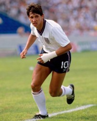 开云体育app在线-【话题】生涯零红牌！提起“球场天使”，你最先想起谁？