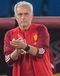 开云体育官网登入-穆帅：这个赛季开局太糟糕 我是罗马的安全港