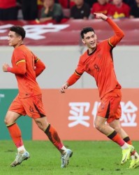 U22国足艰难破荒！拜合拉木半场压哨破门，3年前14-0